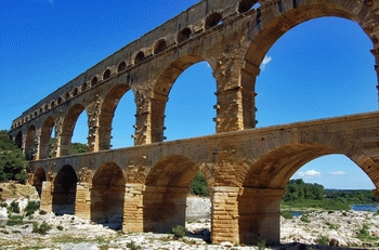 Древнеримский акведук во Франции
